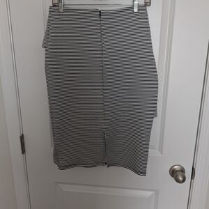 Winwin Apparel Black and White Striped Top